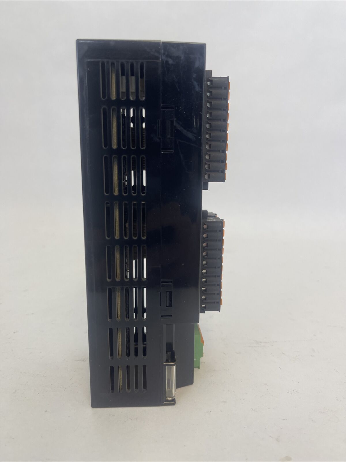 OMRON DST1-MD16SL-1 SAFETY I/O TERMINAL 24VDC