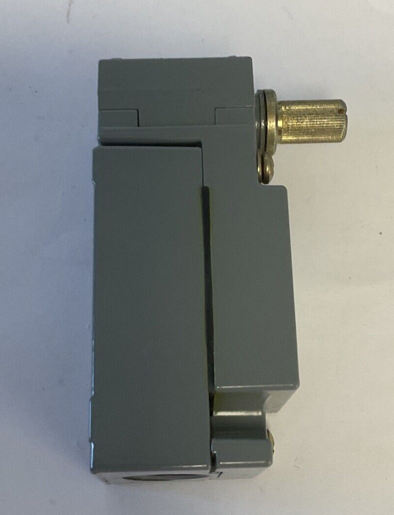 SQUARE D 9007C62C LIMIT SWITCH SER.A TYPE 6