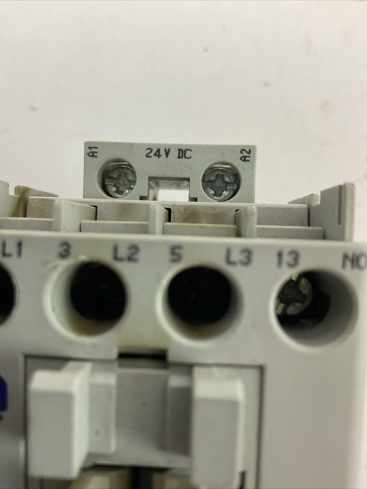 ALLEN BRADLEY STARTER (100-C09Z*10 SER A COIL 24VDC + 193-TAB24 1.6-2.4A)