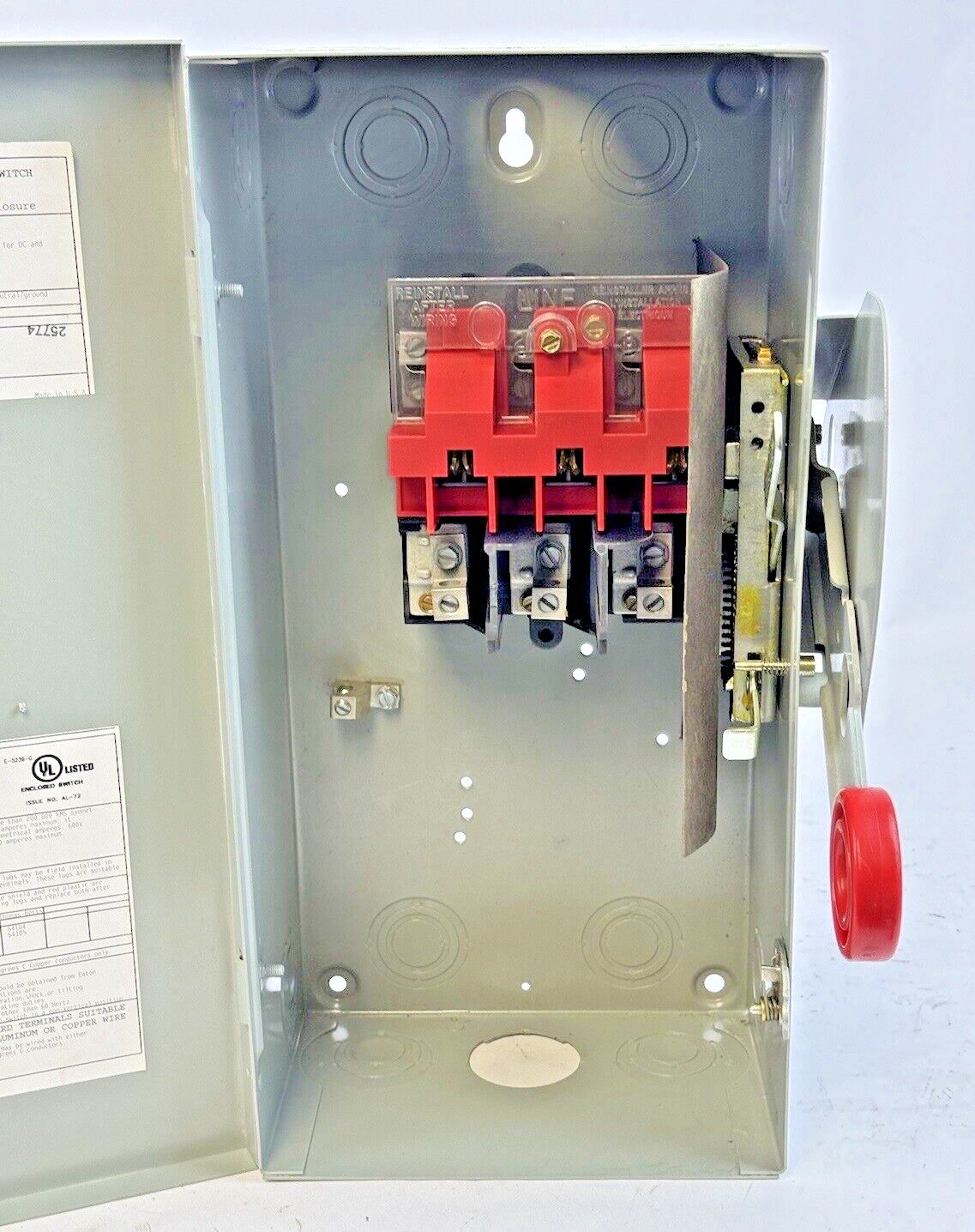 EATON - DH361UGK SER. B - HD SAFETY SWITCH - 30A/ 600VAC/250DC / 3 POLE/ TYPE 1