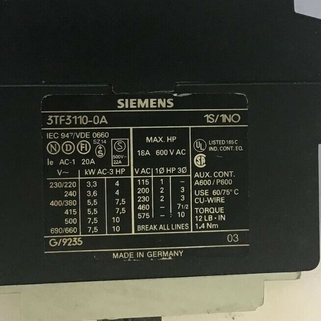 SIEMENS 3TF3300-0A CONTACTOR 5A 600VAC ***LOTOF3***