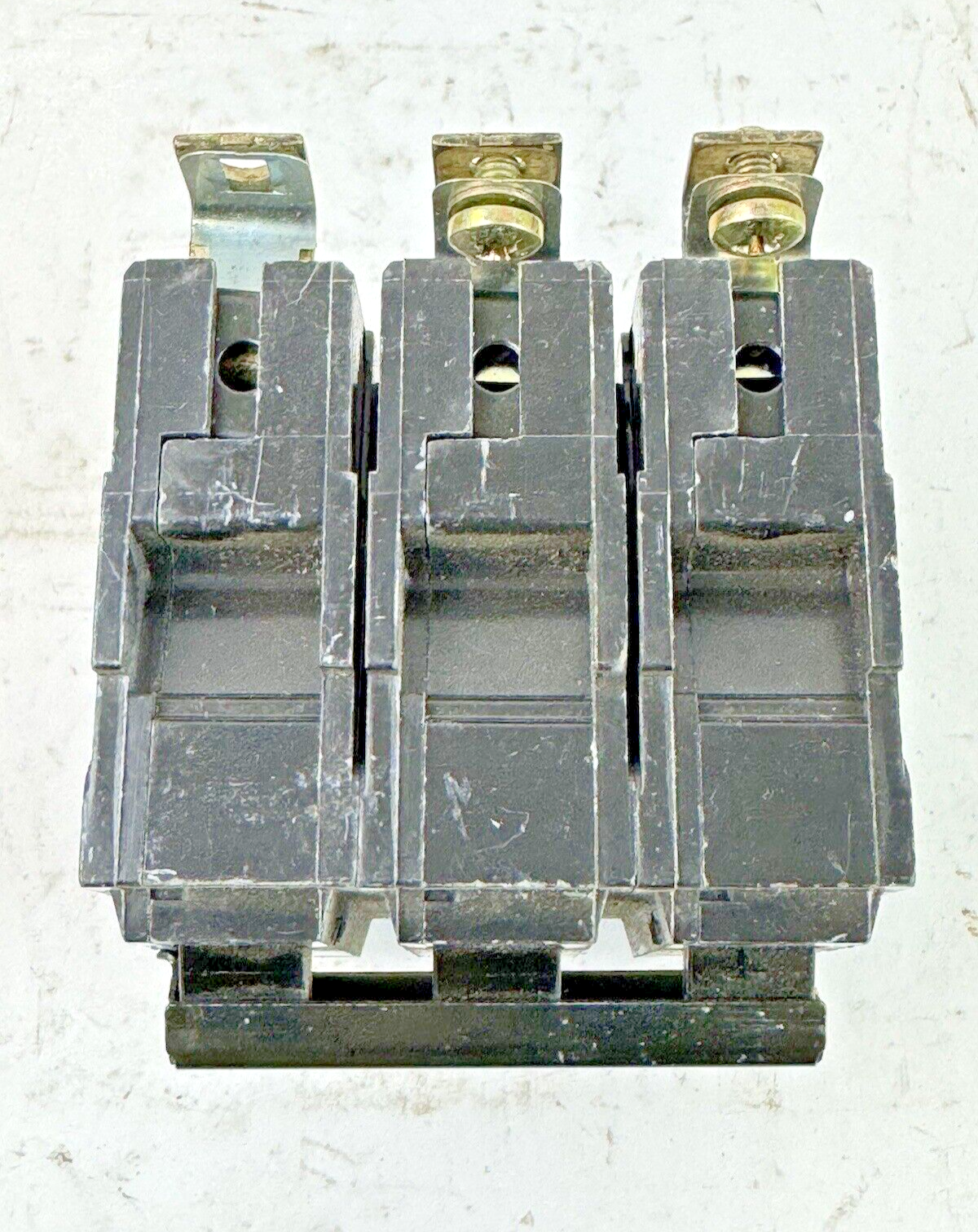 GE - THQB320 - BOLT-ON - CIRCUIT BREAKER - 3 POLE/240VAC/20A