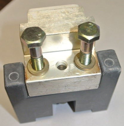 ALLEN-BRADLEY X-307636 FRONT STATIONARY CONTACT ASSEMBLY / SIZE 6 / NEW SURPLUS