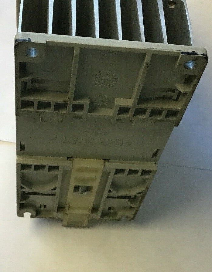ALLEN BRADLEY 160-BA04NSF1 FREQUENCY DRIVE  SER.C ANALOG S.F. 1.5KW 2HP 380-460V