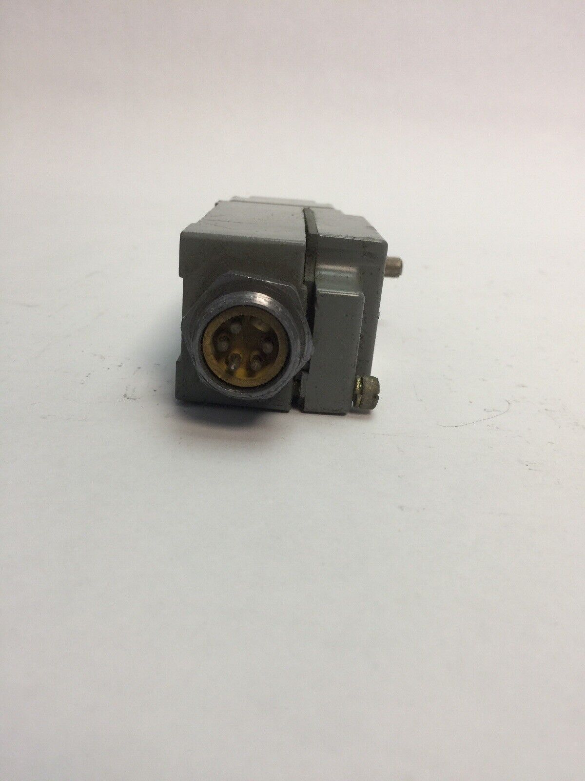 CUTLER HAMMER E50SA LIMIT SWITCH SER A2 E50DR1 OPERATING HEAD E50RAP5 RECEPTACLE