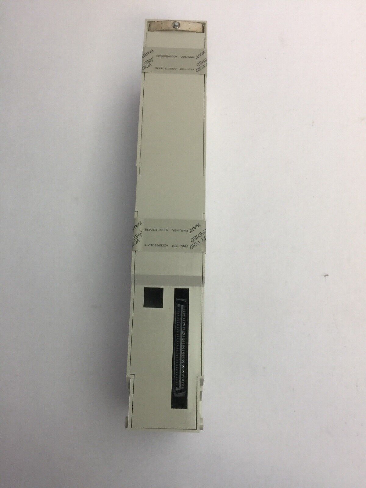 SCHNEIDER ELECTRIC 140DDO84300 DC OUTPUT 10-60VDC 2X8