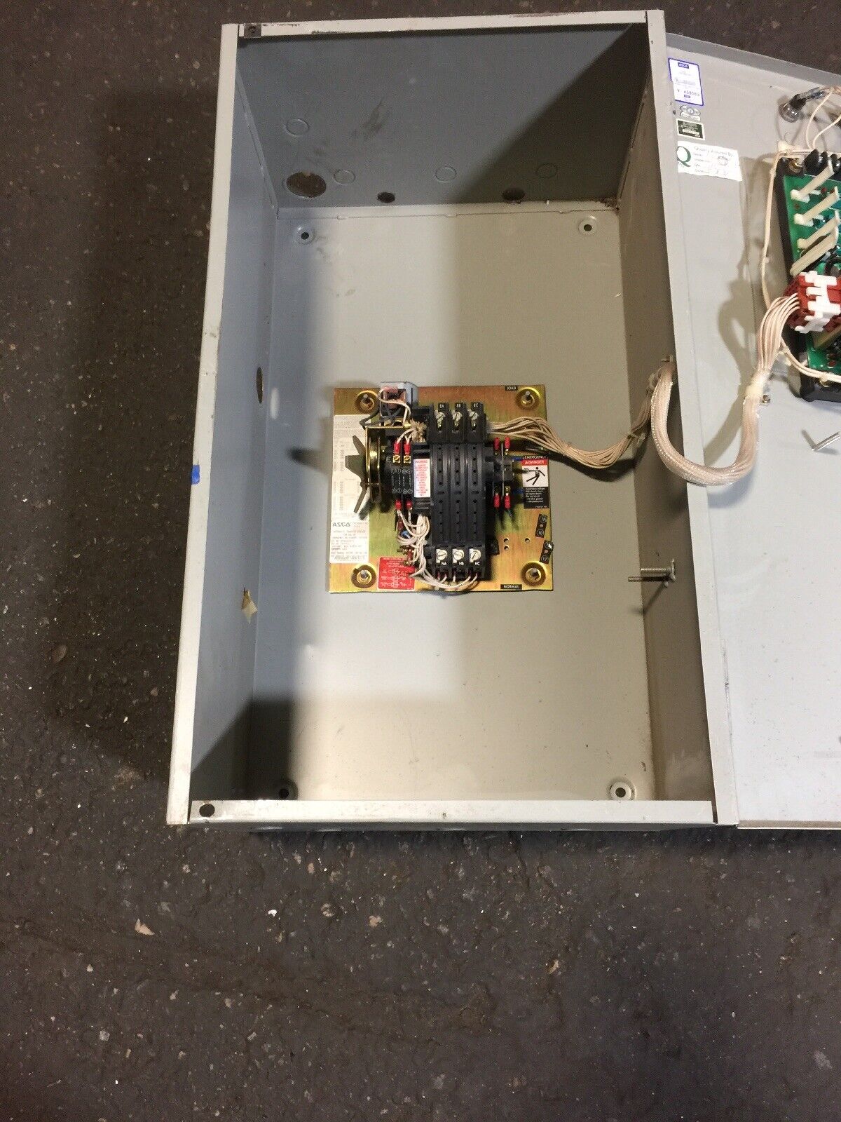 Automatic Transfer Switch w/ Control Panel Enclosure - Asco 940 100A 240V
