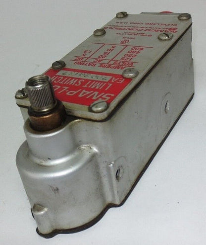 NAMCO EA700-20137 SNAP-LOCK LIMIT SWITCH - NEW SURPLUS