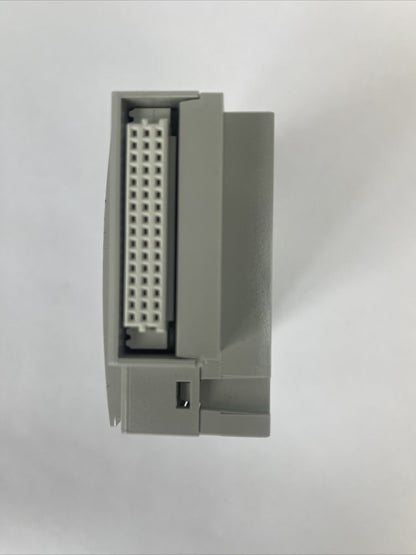 ALLEN BRADLEY 1764-LRP MICROLOGIX 1500 PROCESSOR SER C FW 14 380mA @ 5VDC