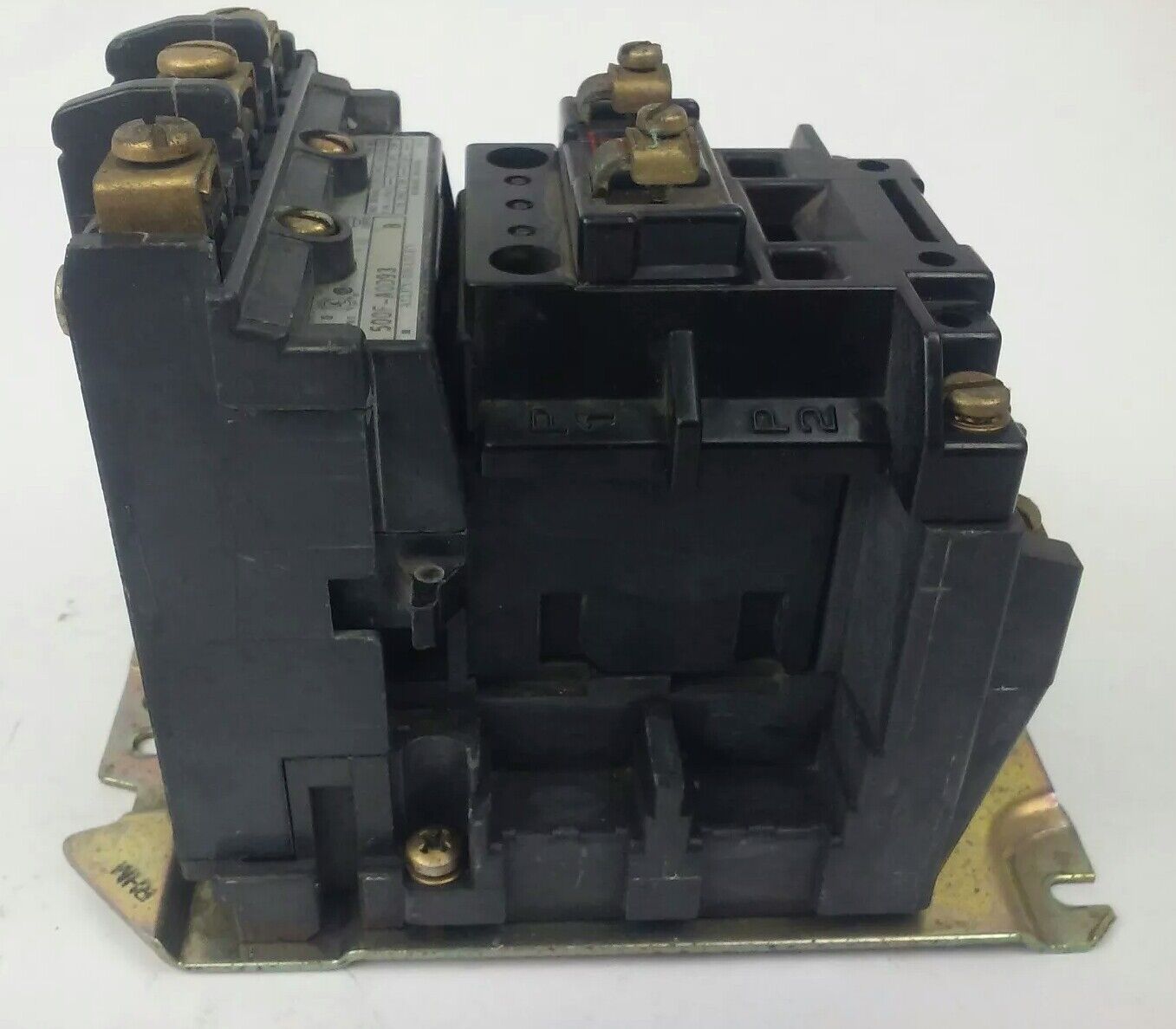 ALLEN BRADLEY 500FL-AOD93 SER.B STARTER, 18A,600V,120V COIL, 5HP, CONTACTS GREAT