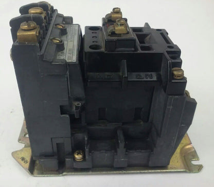 ALLEN BRADLEY 500FL-AOD93 SER.B STARTER, 18A,600V,120V COIL, 5HP, CONTACTS GREAT