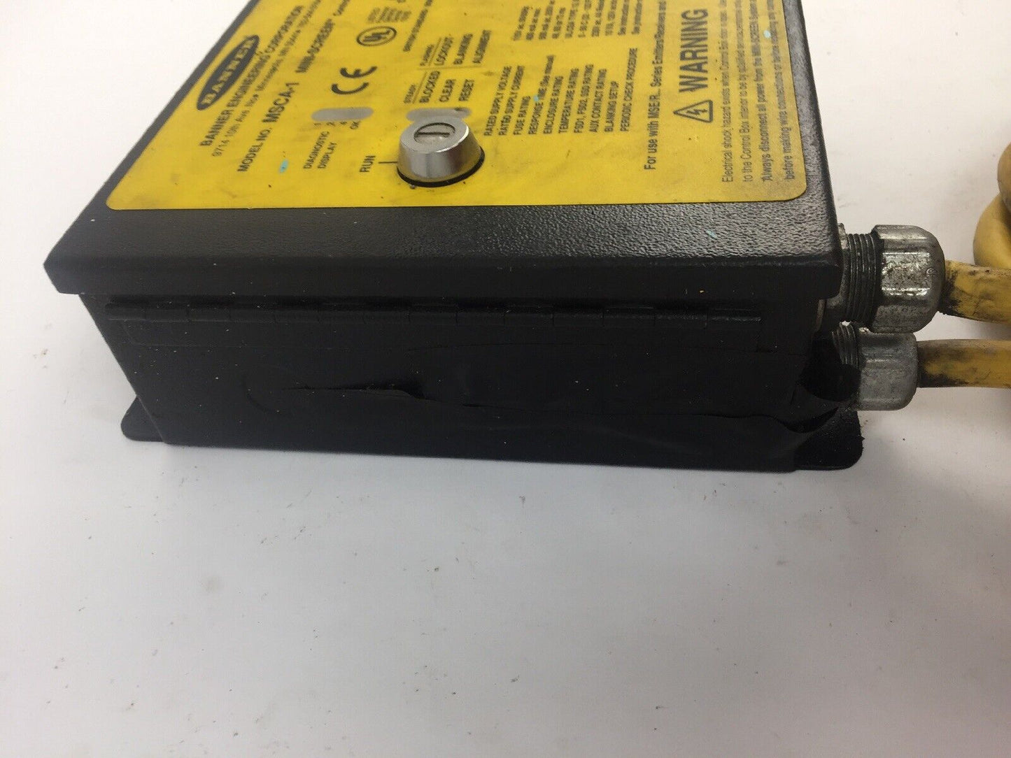 BANNER MSCA-1 MINI-SCREEN CONTROL BOX WITH CABLES MISSING KEY