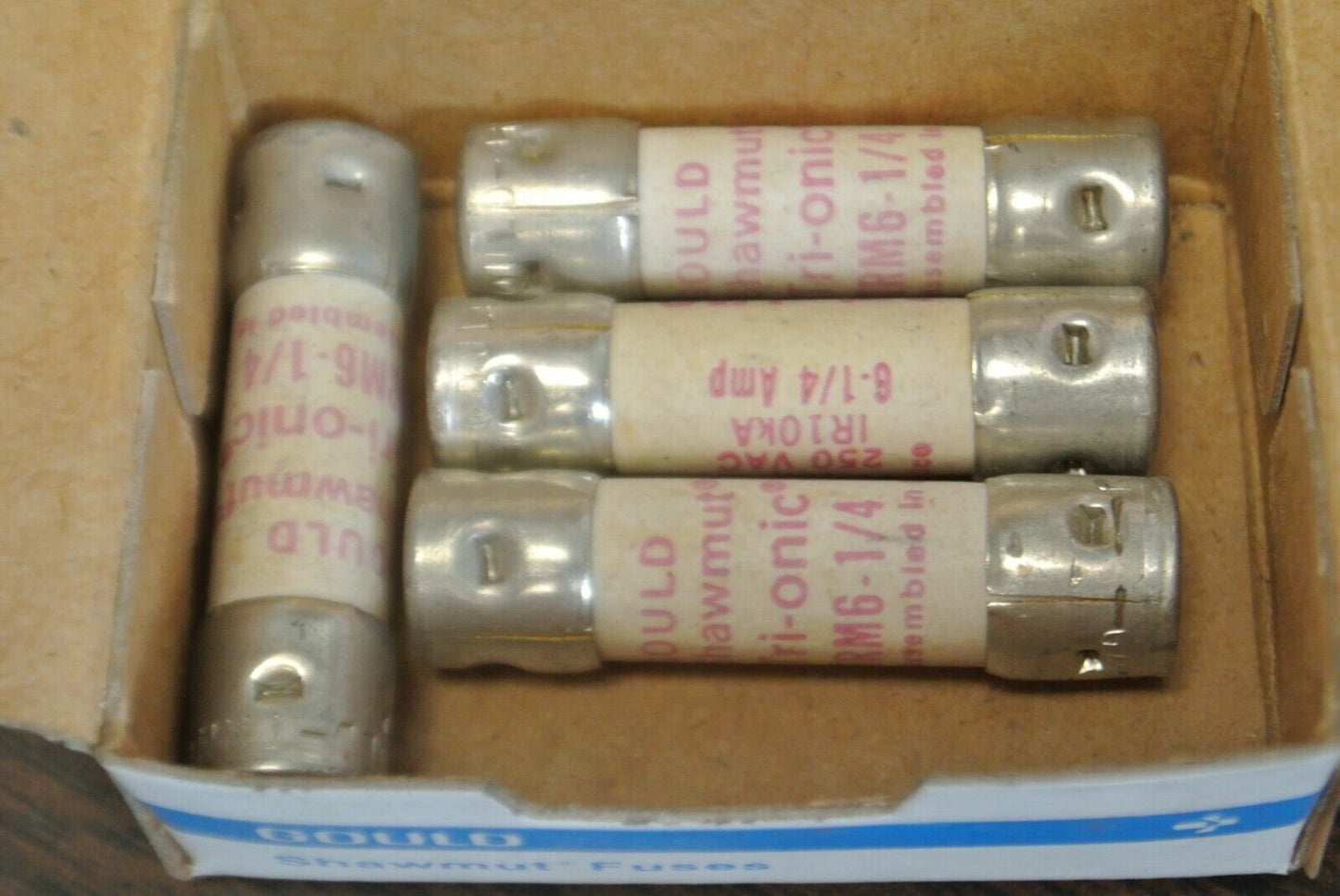 LOT of 4 / GOULD-SHAWMUT TRM6-1/4 TIME-DELAY FUSE / 6-1/4A / 250V / NEW SURPLUS