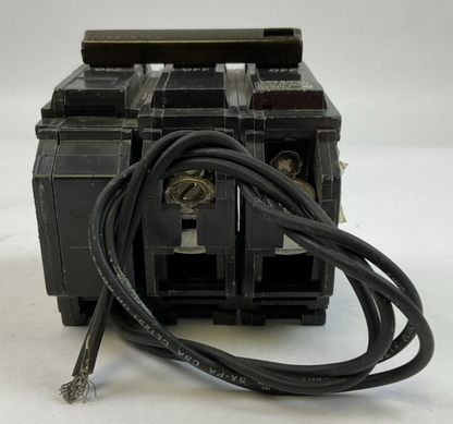 GE TQSTA1 CIRCUIT BREAKER 2POLE 30AMP 120/240VAC WITH SHUNT TRIP DEVICE