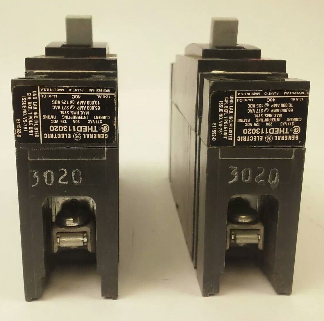 GENERAL ELECTRIC THED113020 CIRCUIT BREAKER 1P 277VAC 125VDC 20A (LOT OF 2)