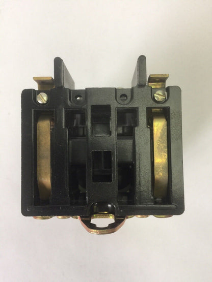GE CR2811A210QA2 MACHINE TOOL RELAY  600V 10A COIL 22D135 115V 60HZ 92V 50HZ