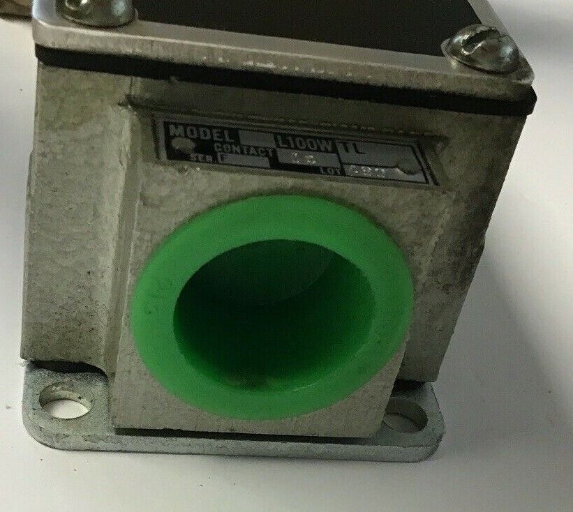 GOULD R.B.DENISON LIMIT SWITCH L100WTL-2M CONTACT 14