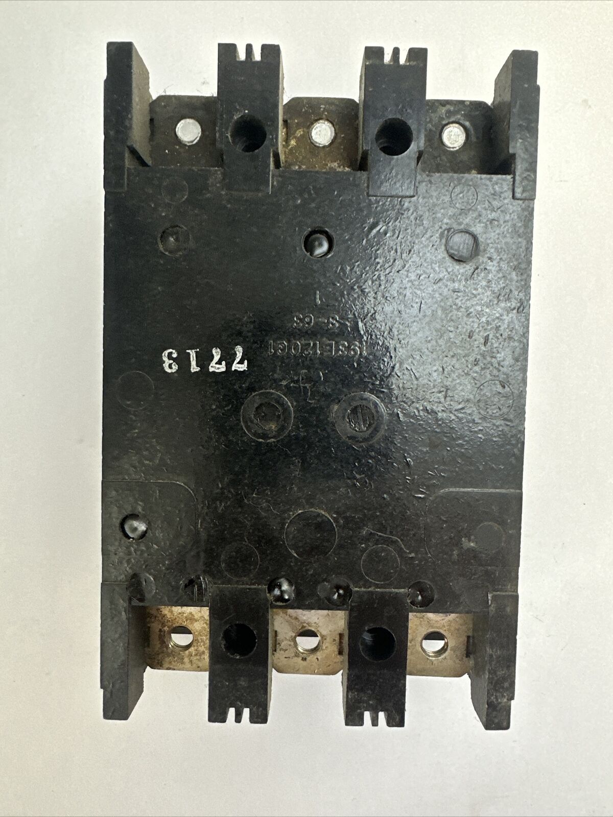 GE TQD32225 CIRCUIT BREAKER 225A 240VAC 3POLE