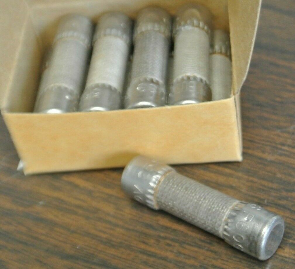 BOX of 10 / BUSS / BUSSMANN F60C FUSES / 25A / 500VAC / NEW SURPLUS