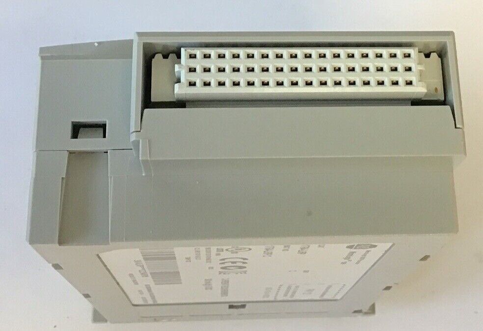 ALLEN BRADLEY 1764-LRP PROCESSOR SER.C FW12 5VDC MICROLOGIX 1500