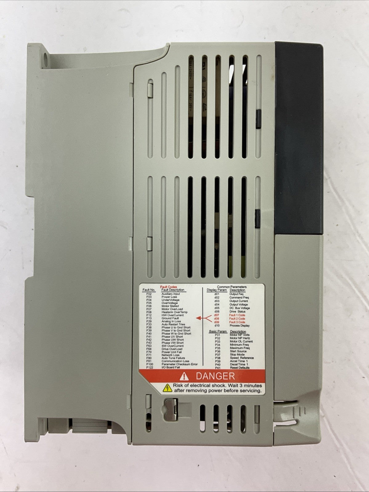 ALLEN BRADLEY 22B-D2P3N104 SER A FRN 6.02 AC DRIVE 0.75kW/1.0HP OUTPUT 0-460VAC