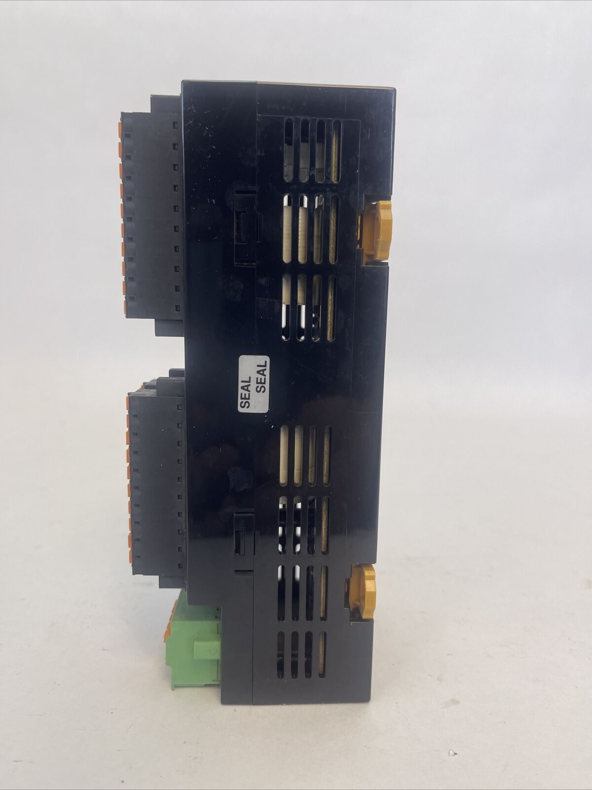 OMRON DST1-MD16SL-1 SAFETY I/O TERMINAL 24VDC