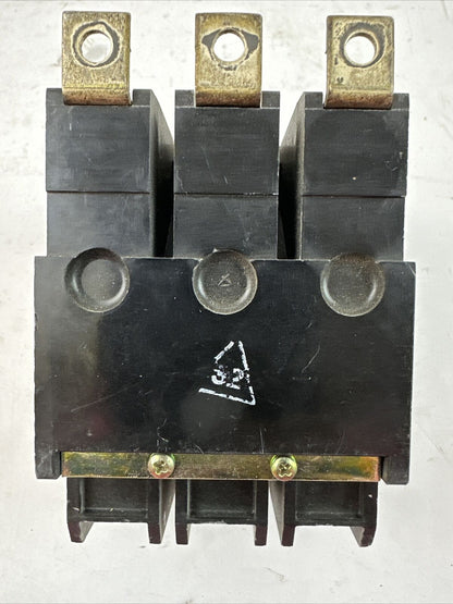 CUTLER HAMMER GHB3040 CIRCUIT BREAKER 3POLE 40AMP 277/480VAC 240VAC 125/250VDC