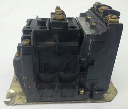 ALLEN BRADLEY 500FL-AOD93 SER.B STARTER, 18A,600V,120V COIL, 5HP, CONTACTS GREAT