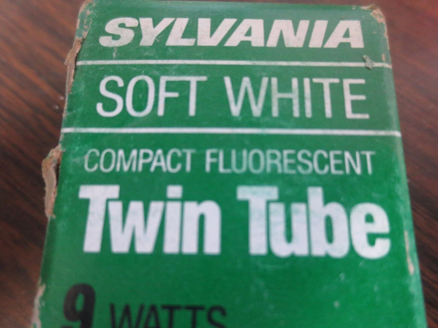 SYLVANIA 20401 F9TT/D827 SOFT WHITE TWIN TUBE COMPACT FLUORESCENT BULB LOT of 7