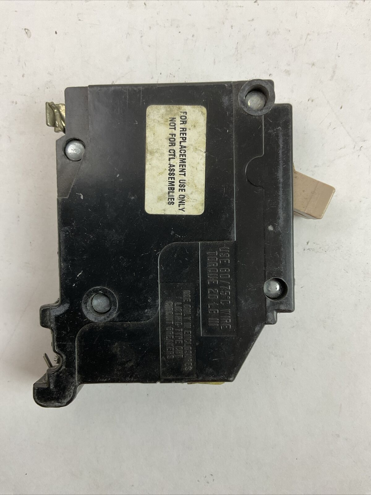 CUTLER HAMMER CHNT2020 2POLE 20/20AMP 120/240VAC CIRCUIT BREAKER