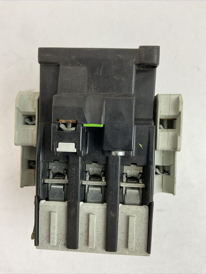SIEMENS 3TF4422-0A CONTACTOR 600VAC 55A COIL 110V