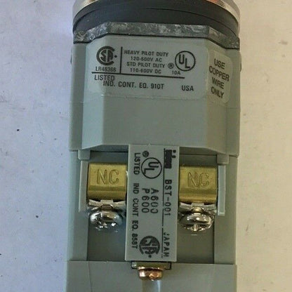 IDEC PUSH BUTTON AOLD312602N-R 110-600VDC 120V 50/60HZ TWD-0126