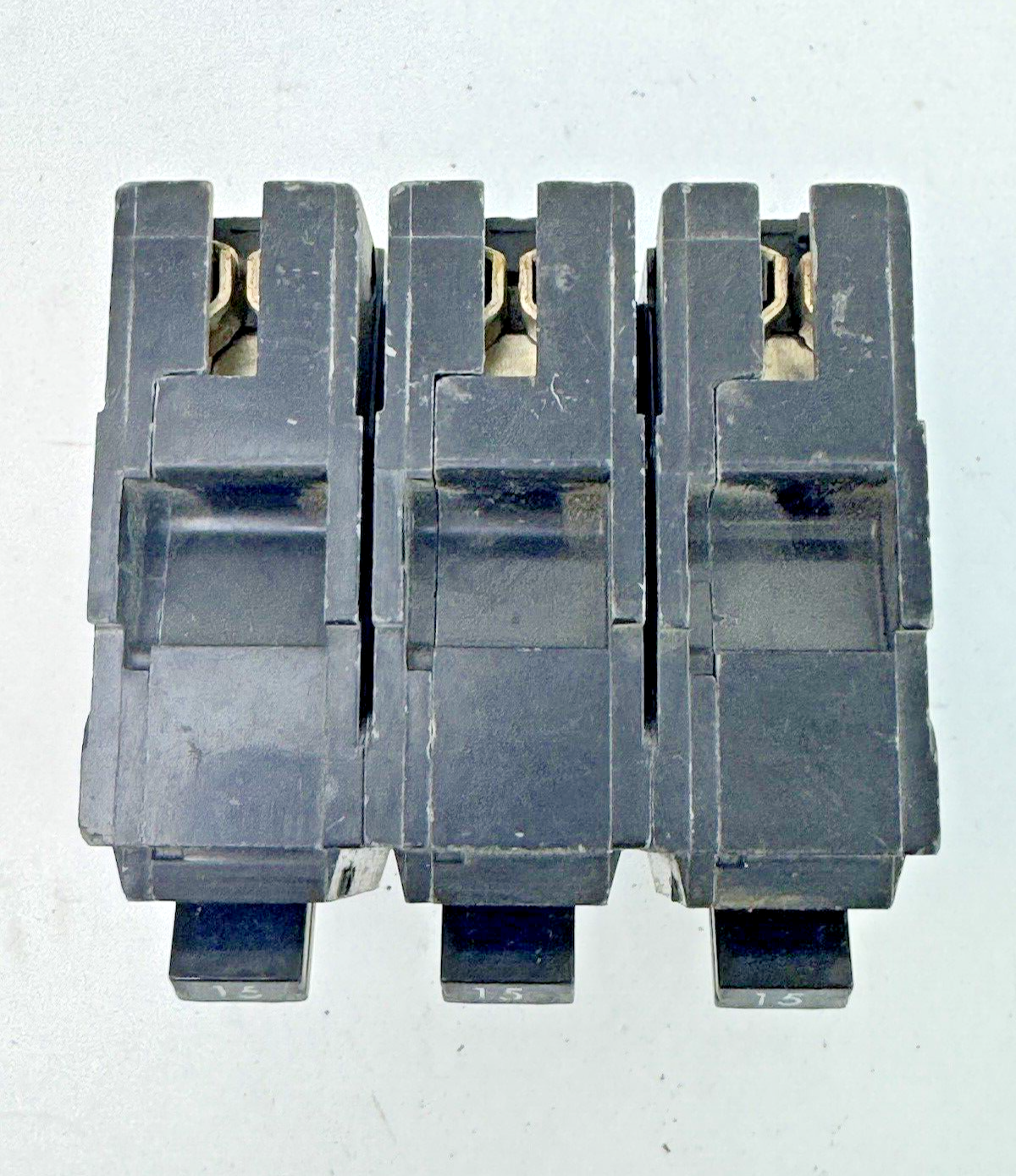 GE - THQL32015 - CIRCUIT BREAKER - 3 POLE, 15 A, 240 VAC