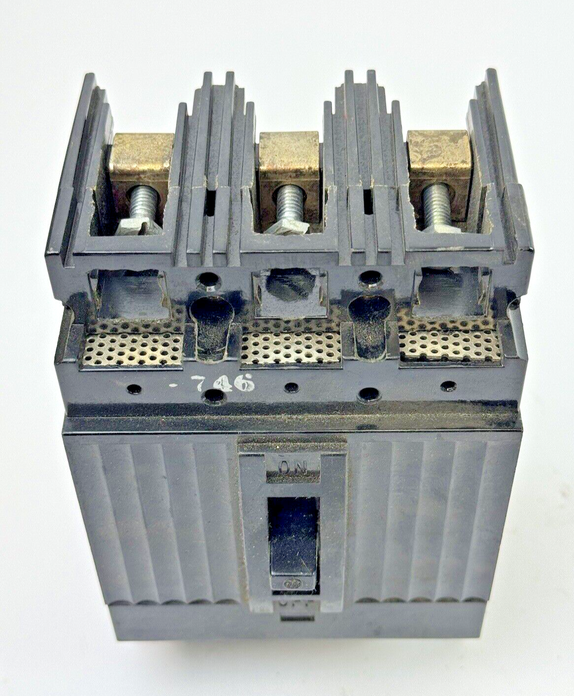 GE - TE132090 - MOLDED CIRCUIT BREAKER - 3 POLE/90A/240VAC