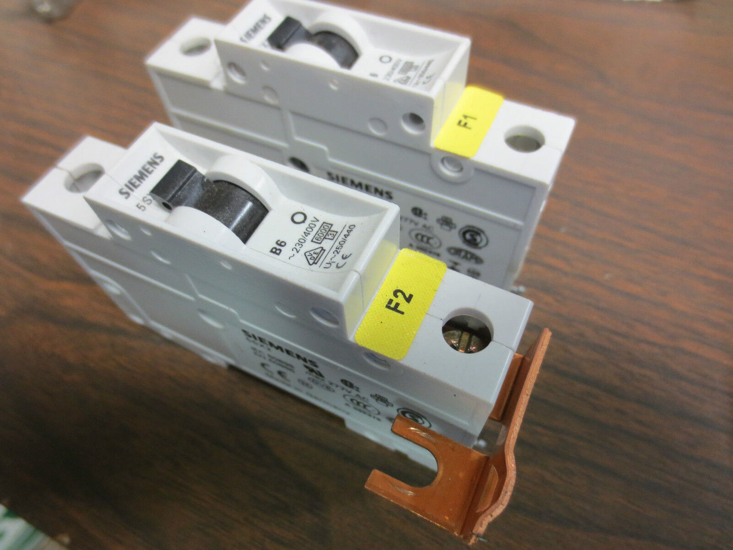 SIEMENS 5SX2 CIRCUIT BREAKER - 230/400V - LOT of 2...