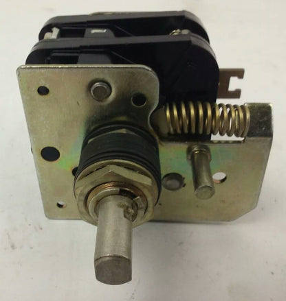 ALLEN BRADLEY BULLENTIN 806 H941825-1 SER. A, ROTARY PILOT SWITCH, 2 CIRCUITS