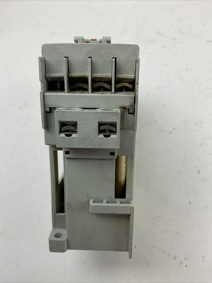 ALLEN BRADLEY STARTER (100-C09Z*10 SER A COIL 24VDC + 193-TAB24 1.6-2.4A)