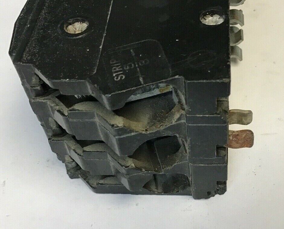 SQUARE D Q1 100AMP CIRCUIT BREAKER 240VAC 3POLE