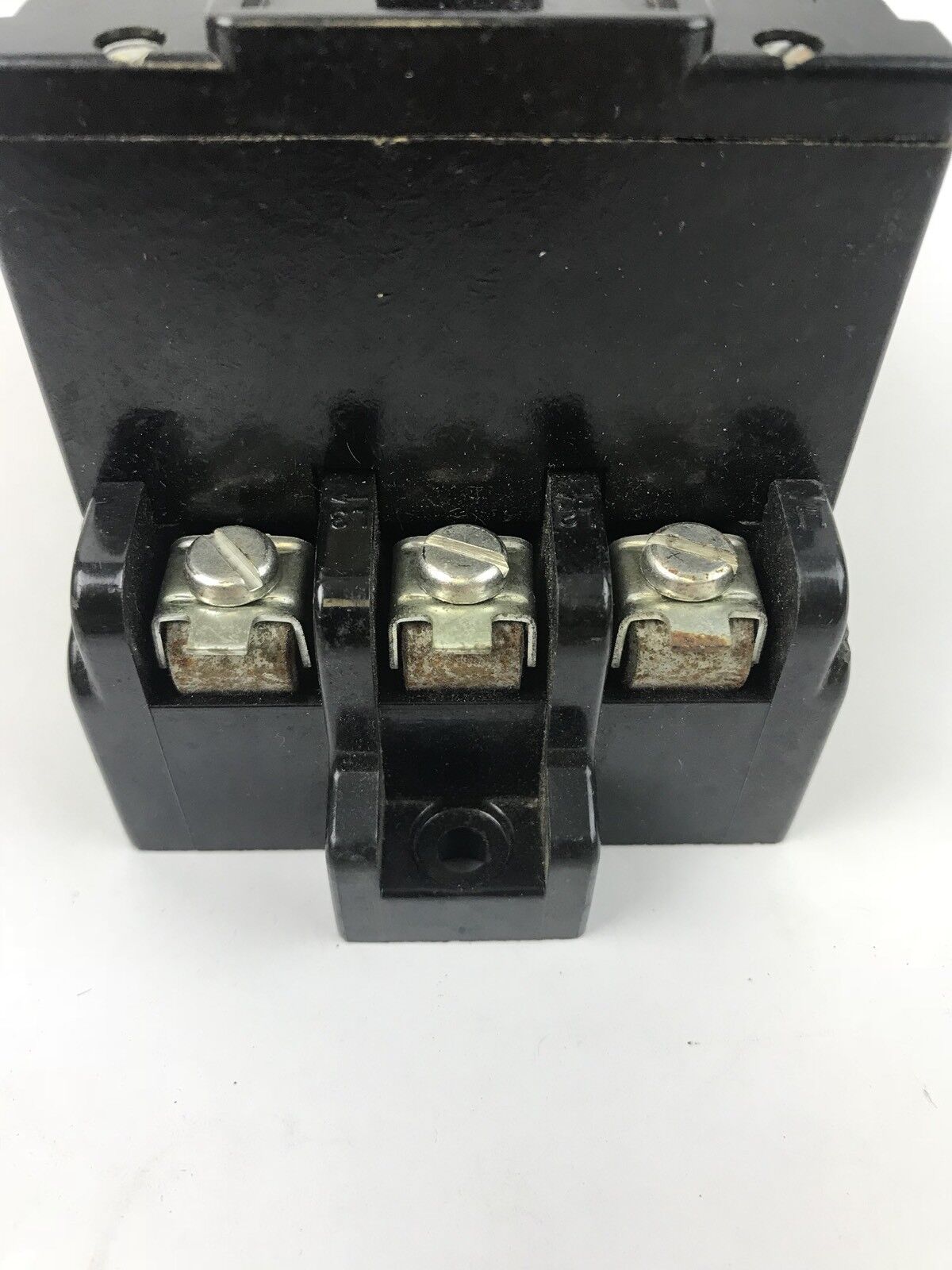 GE CR1062R9B MANUAL STARTER NEMA SIZE M-0 TOGGLE OPERATED 3 POLE 3 OLS