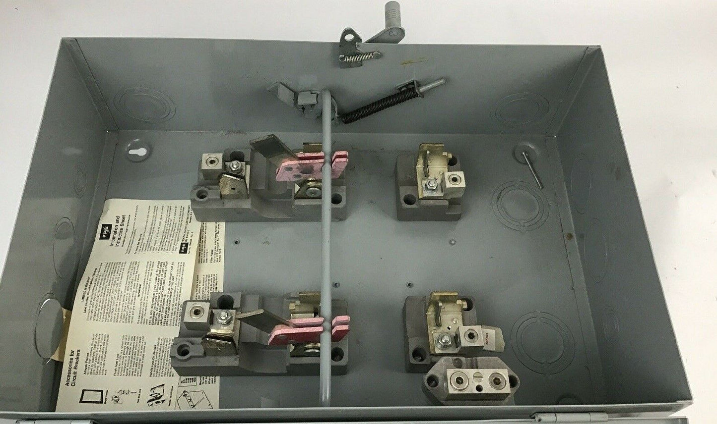FEDERAL PACIFIC GENERAL DUTY SAFETY SWITCH 3222 200AMP 240VAC/250VDC