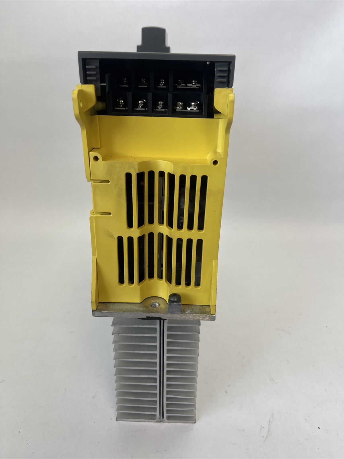 FANUC A06B-6096-H208 SERVO AMPLIFIER SER D INPUT 283-325VDC OUTPUT 230VAC 18.7A