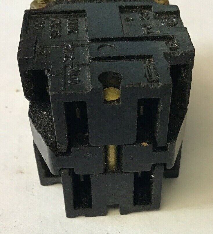 GENERAL ELECTRIC CR104B2221 SELECTOR SWITCH 3POS 150V SILVER COLOR RING**LOTOF2*