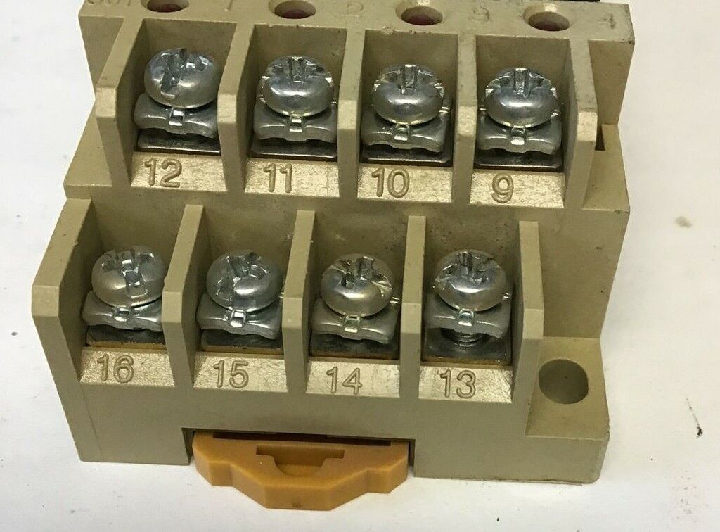 OMRON G6B-4BND RELAY TERMINAL BLOCK 24VDC 5A 250VAC***LOTOF5***
