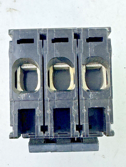 SQUARE D - QOU30001 - UNIT MOUNT CIRCUIT BREAKER - 3 POLE/125 A/240VAC/TYPE QOU