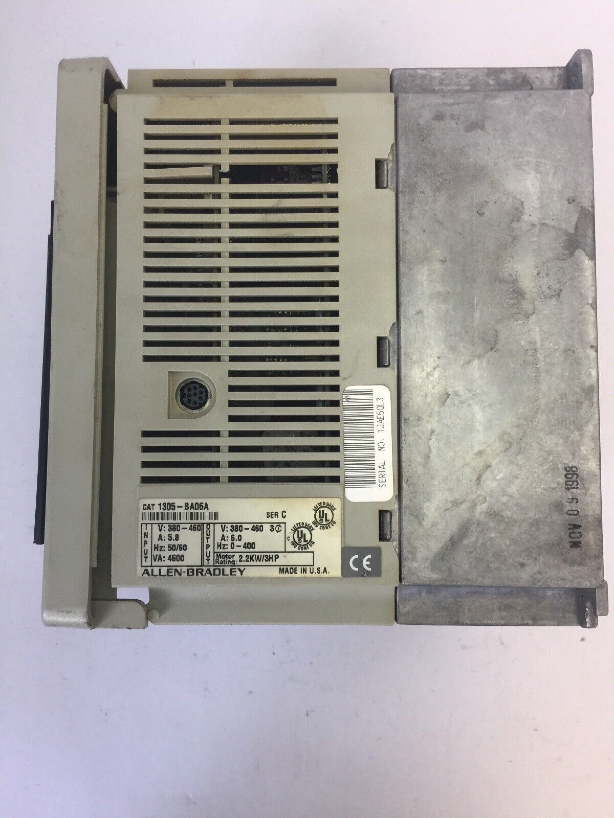 ALLEN BRADLEY 1305-BA06A AC DRIVE INPUT 380-460V 5.8A OUTPUT 380-460V 6.0A 3 HP