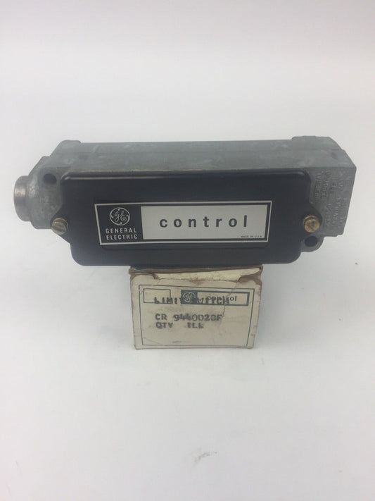 GE CR9440D2DF CONTROL LIMIT SWITCH 600 MAX VOLTS 2 1 NO - 1 NC