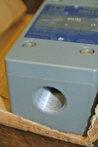 SQUARE D 9007 BR63B2 HEAVY DUTY TURRET HEAD LIMIT SWITCH for HAZARDOUS LOCATION