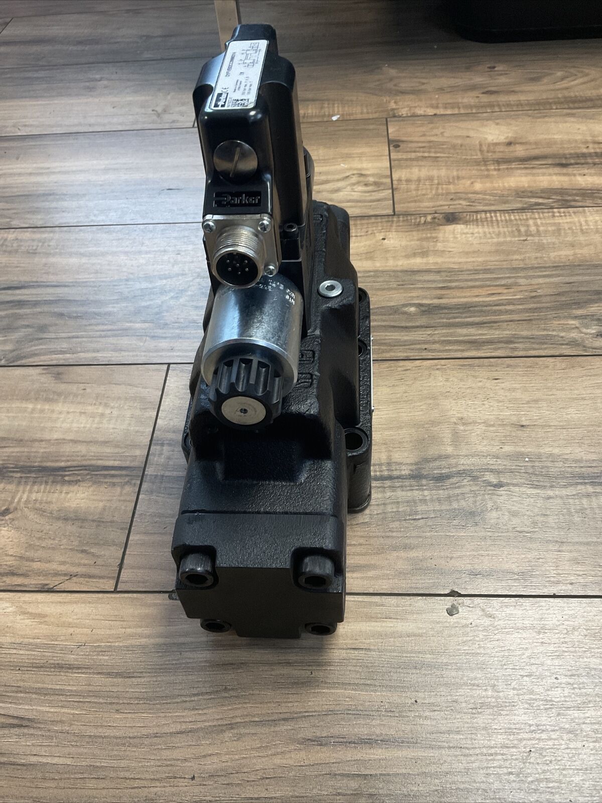 PARKER D1FVE02CC0NM0314 VALVE D91FBE01HC4NF0014 350BAR MAX P.A.B.X
