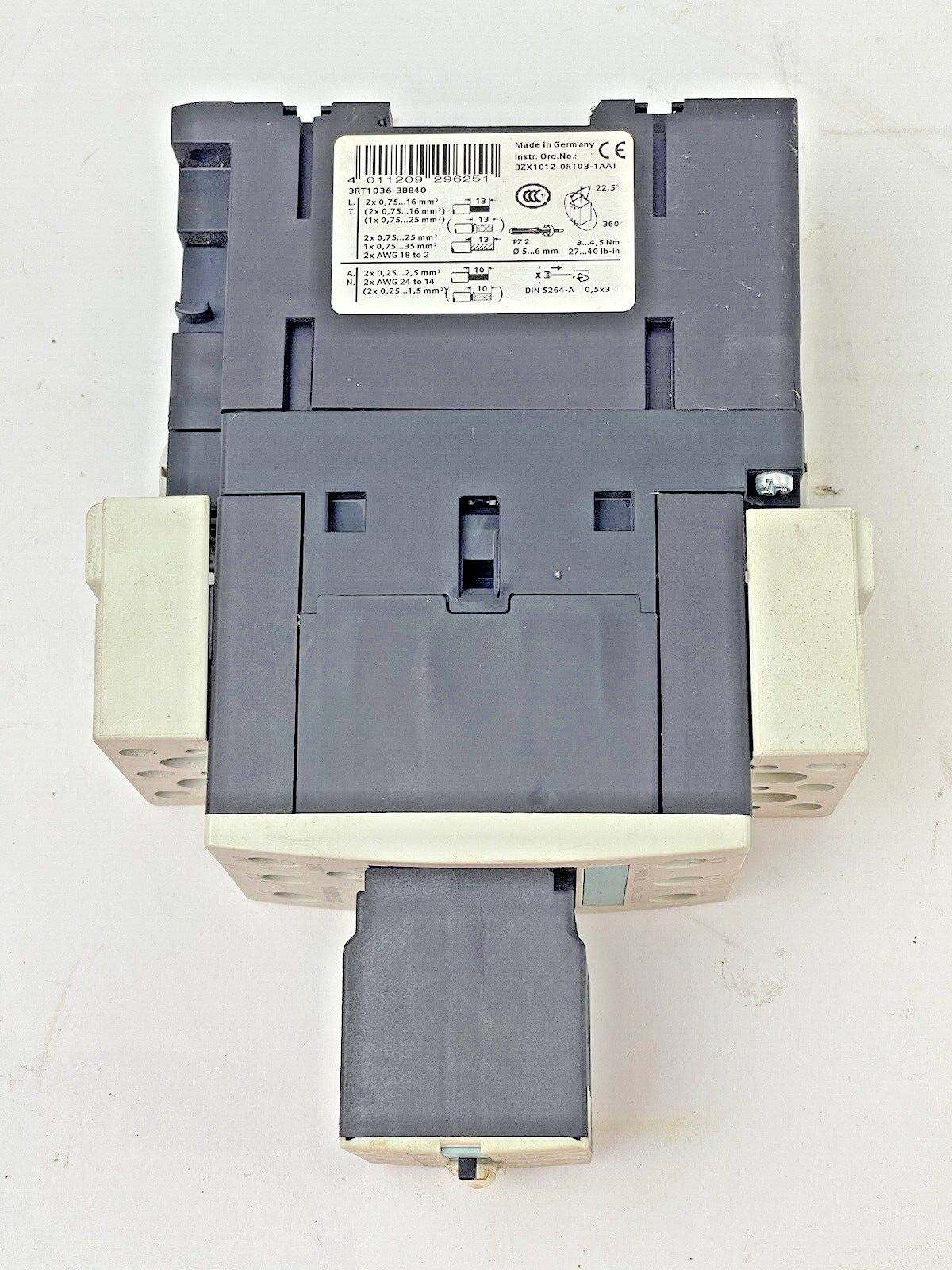 SIEMENS 3RT1036-3BB40 - CONTACTOR - W/ 3RH1921-2HA31 AUX BLOCK AND 3RT1926-1BB00