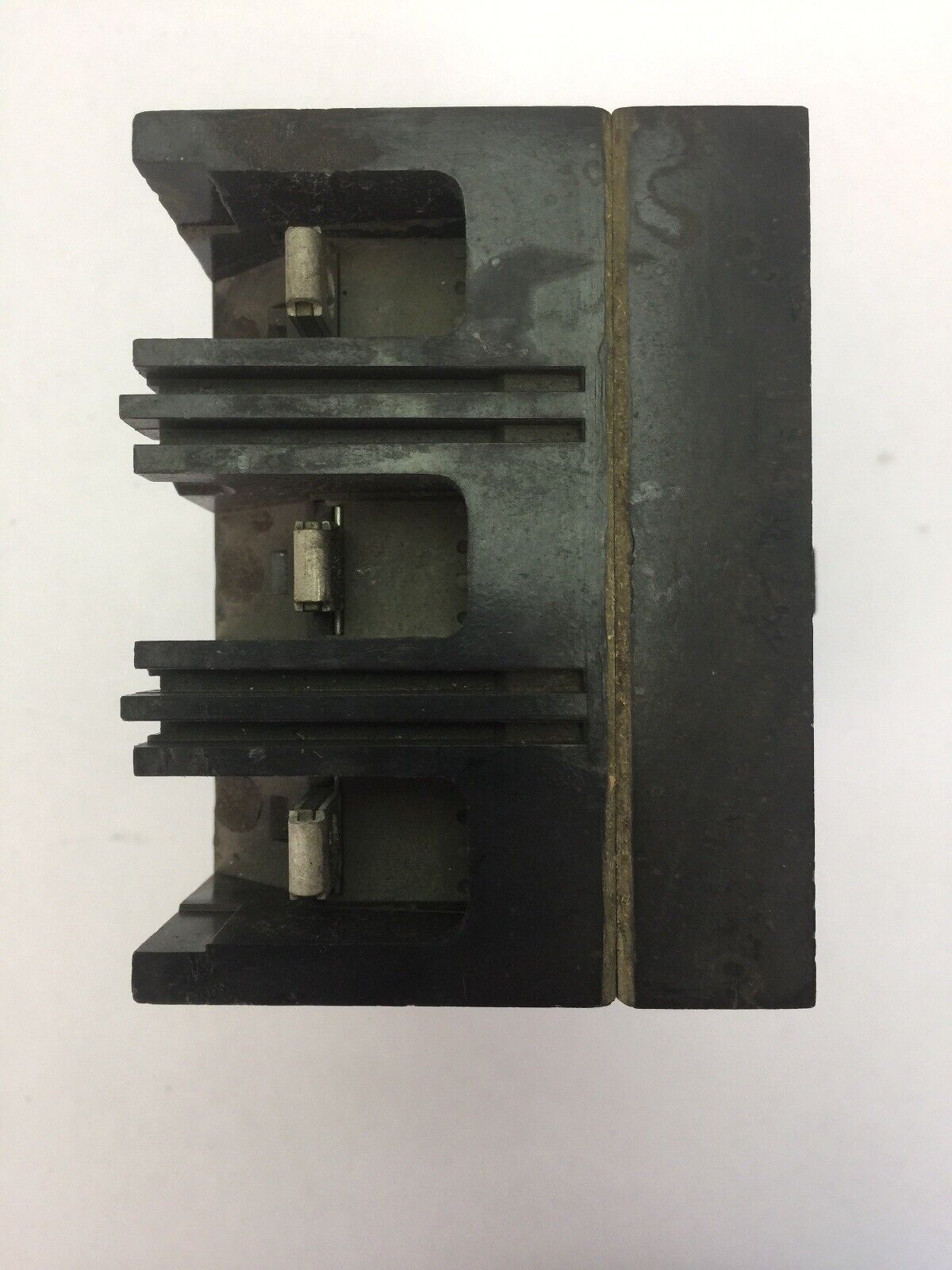 GE TEB132015 CIRCUIT BREAKER 15A 240VAC 3 POLE